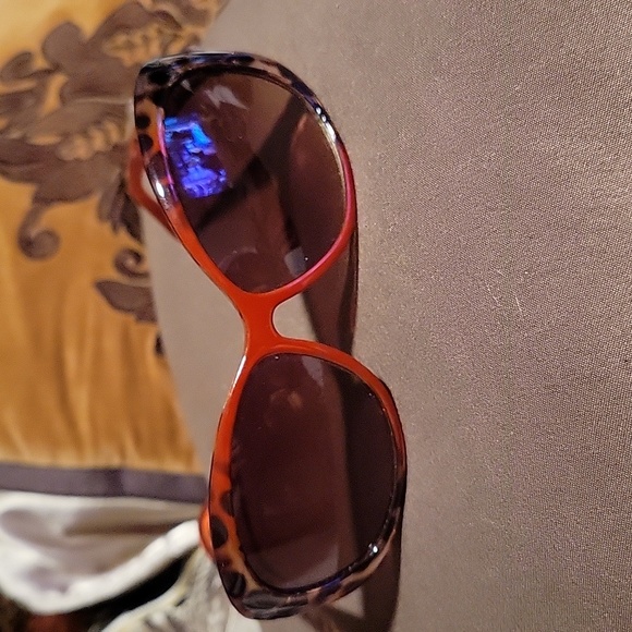 Red & Animal Print Sunglasses - Picture 4 of 10